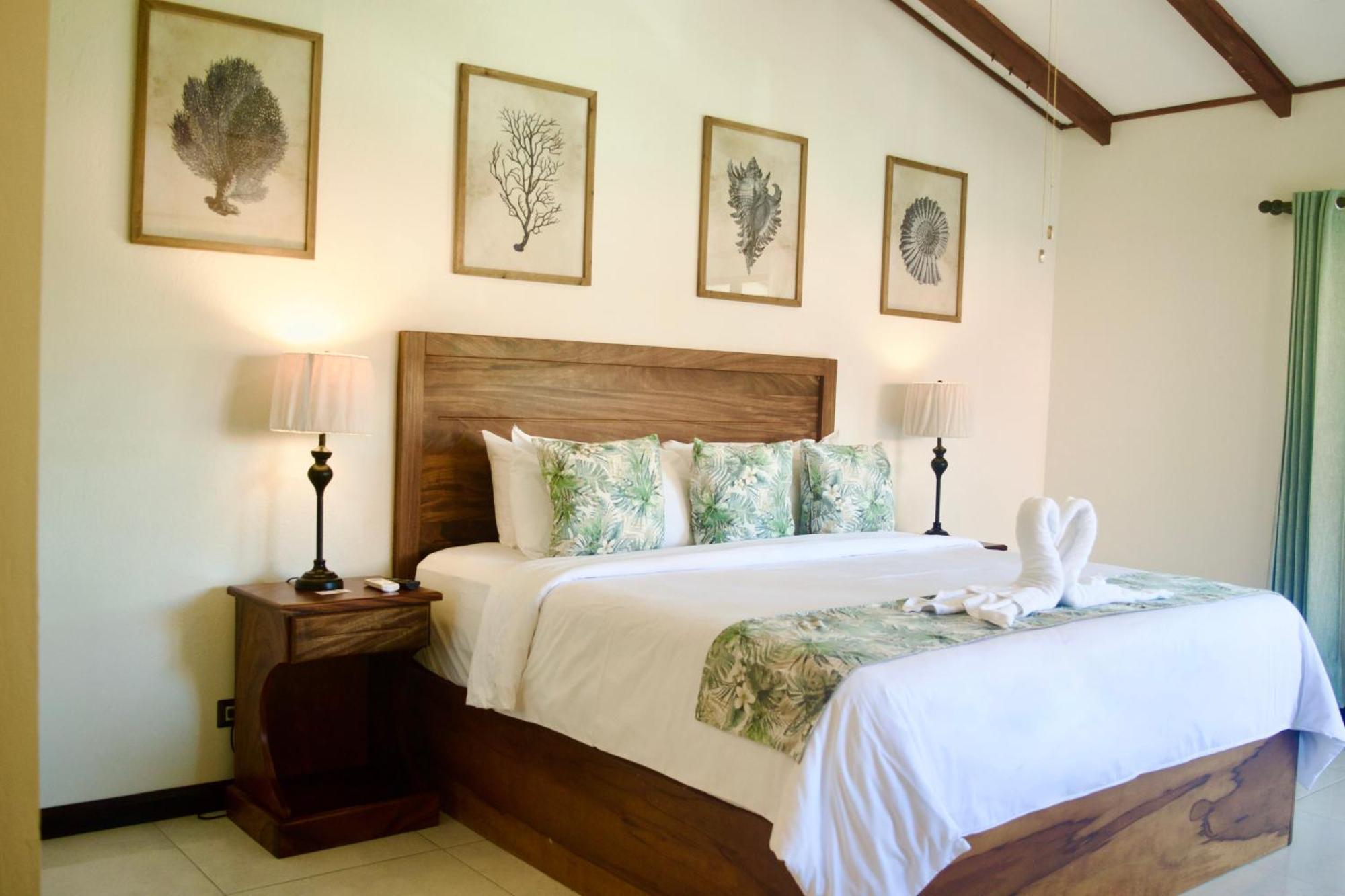 Hotel Playa Espadilla Manuel Antonio Bagian luar foto