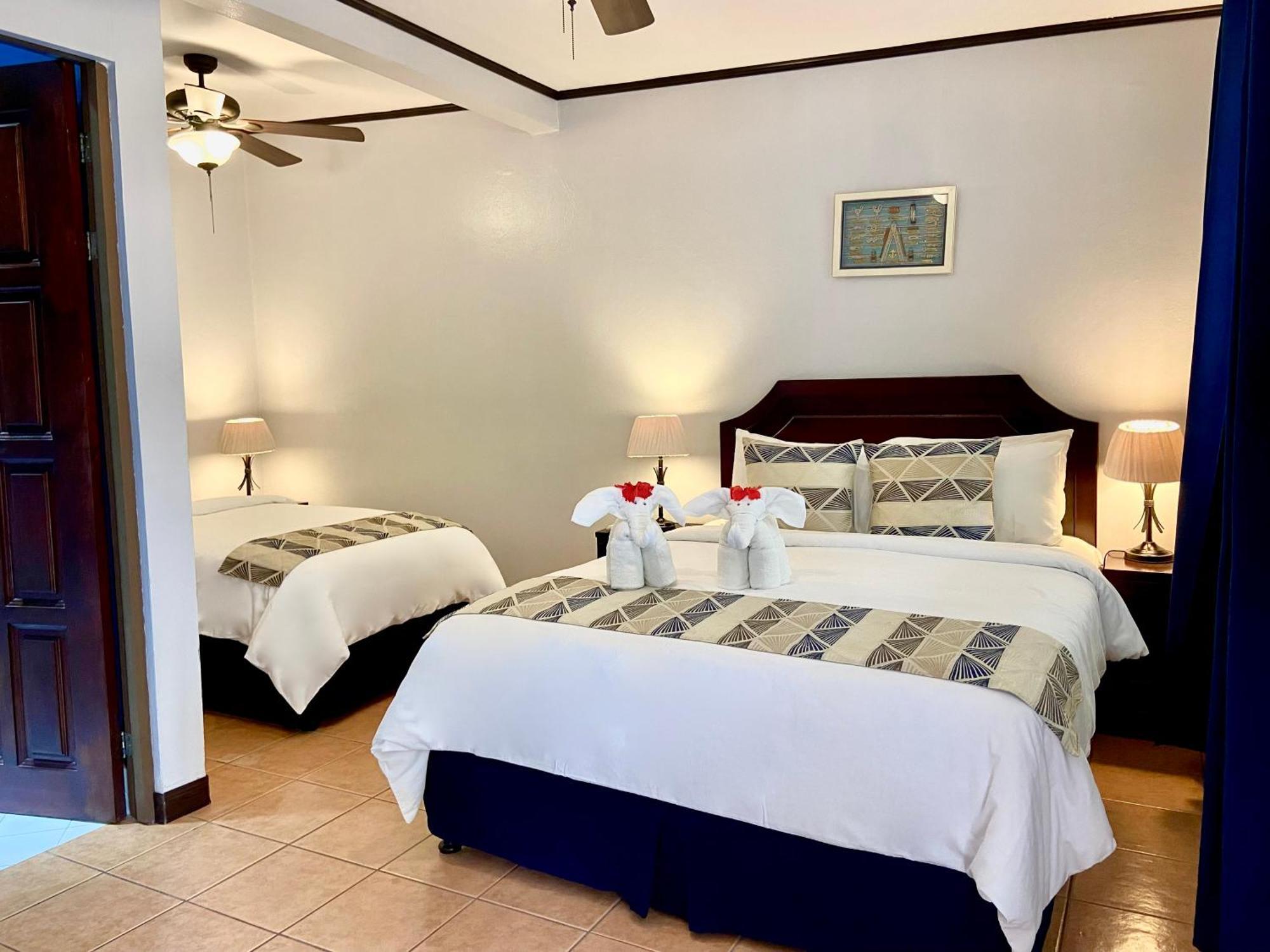 Hotel Playa Espadilla Manuel Antonio Bagian luar foto